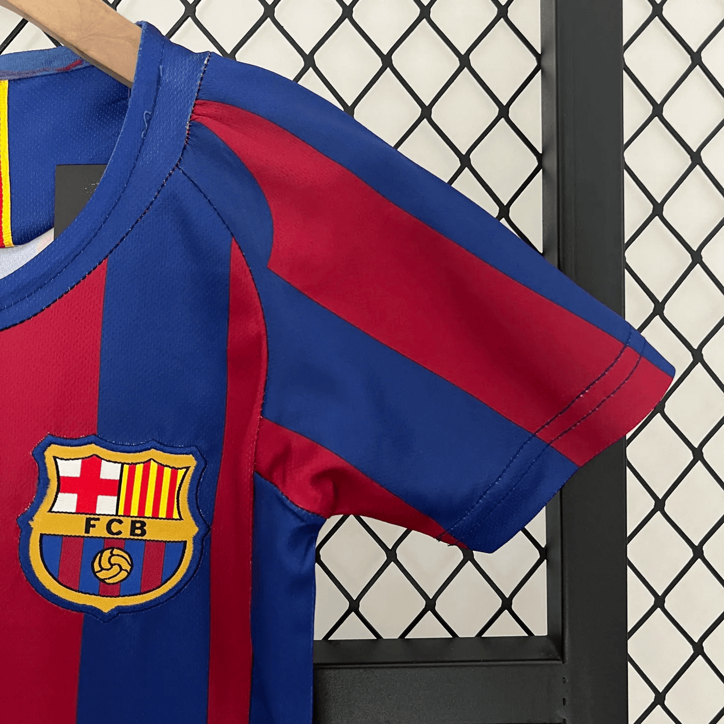 2005/2006 Retro Kids Size Barcelona Home Football Shirt  1:1 Thai Quality