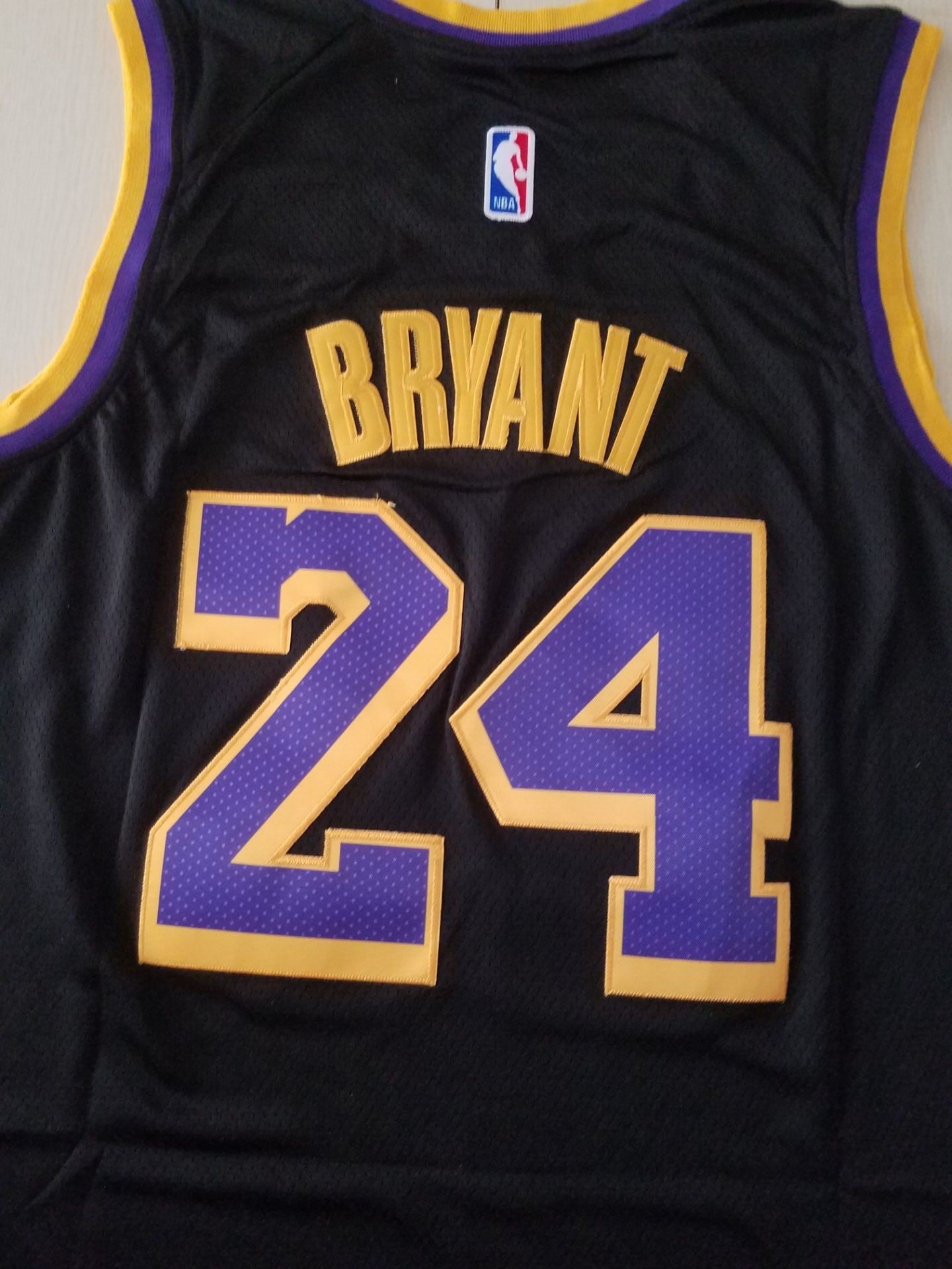 Men's Los Angeles Lakers Kobe Bryant #24 Black 2020/21 Swingman Player Jersey
