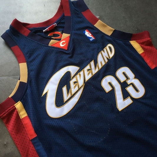 LeBron James Cleveland Cavaliers throwback Jersey